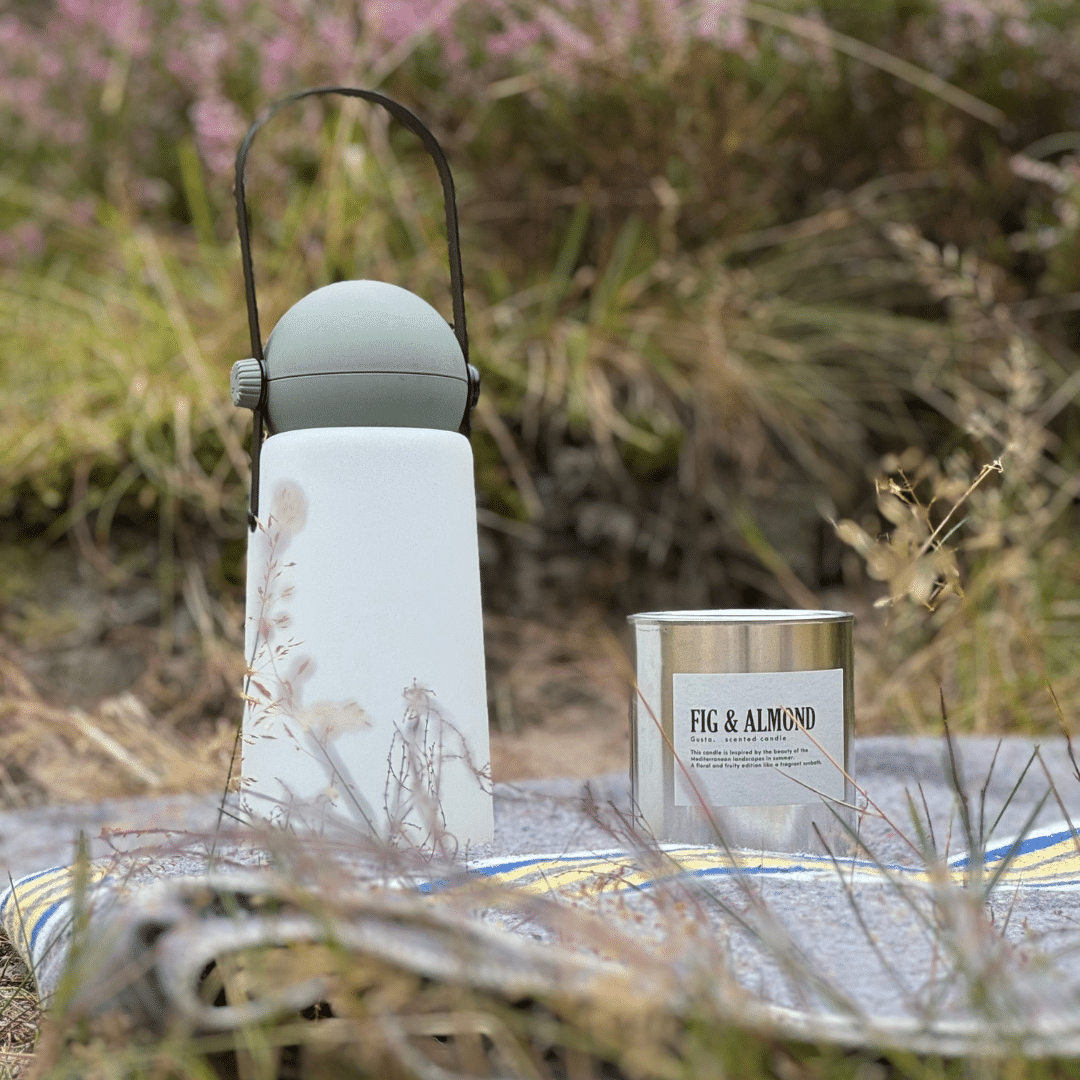 Weltevree Guidelight green with outdoor candle fig almond and a cool blanket