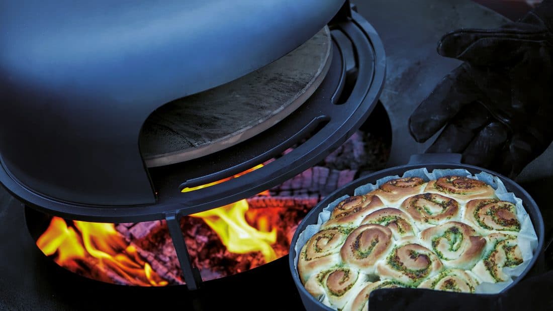 Bereiten Sie die leckersten Ofengerichte im OFYR Pizzaofen zu Bereiten Sie die leckersten Ofengerichte im OFYR Pizzaofen zu