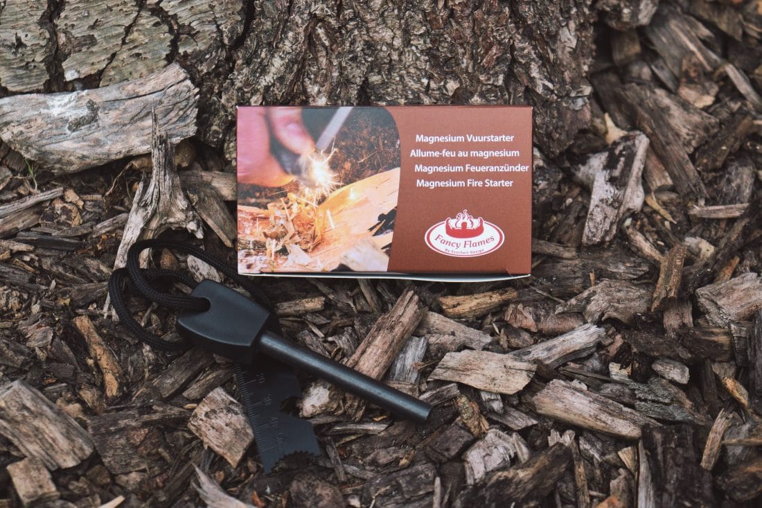 This firestarter with magnesium super handy to have in your pocket when travelling!