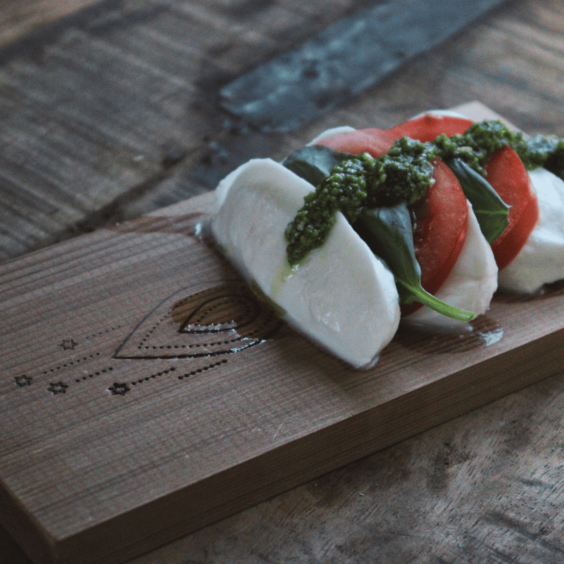 Planche à fumer Tapas Bois de cèdre VUUR LAB.® Caprese