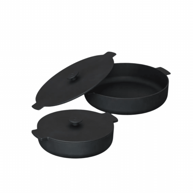 OFYR Casserole set atmosphere image Cast iron skillets 2-piece