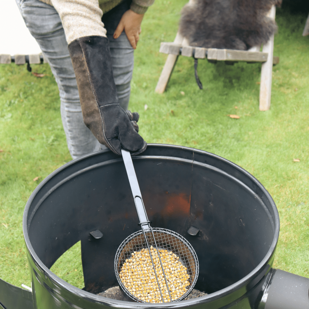 Popcorn-tillverkning VUUR LAB. spis för utomhusmatlagning