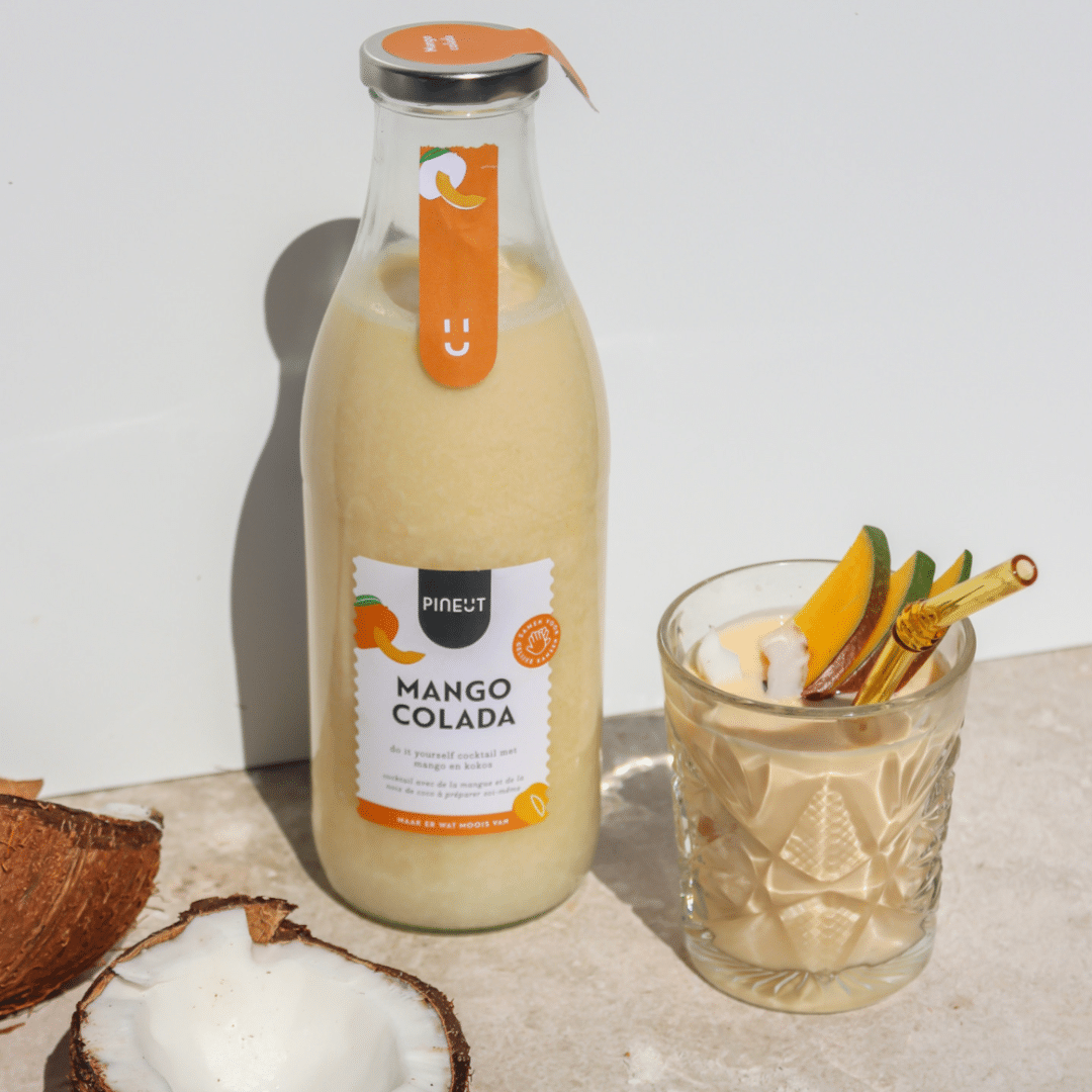 Mangolicious! Mango Colada. Koud serveren en direct consumeren.