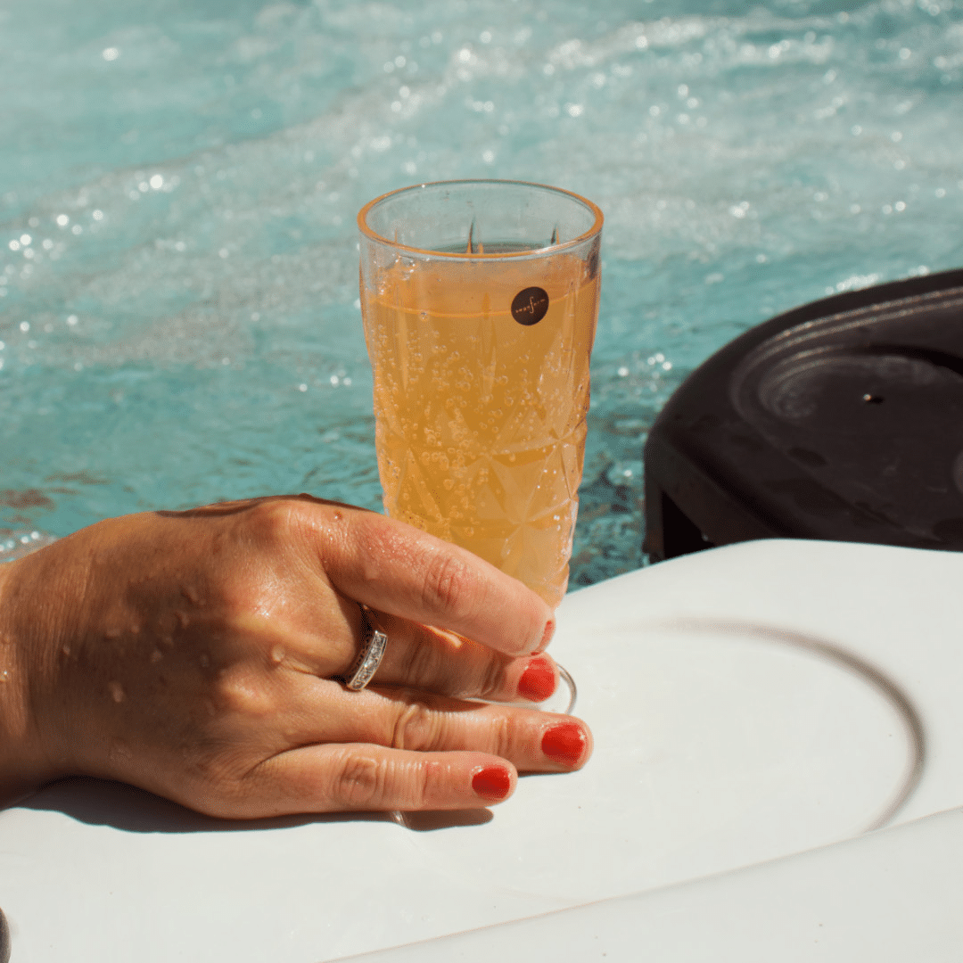 Searoop cocktail mocktail Wellness Tub