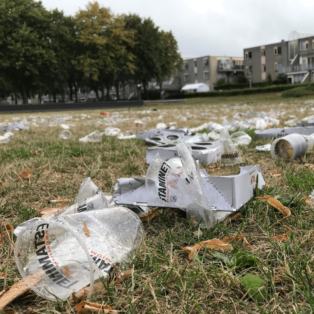 Gebruik de glazen van sagaform om de vervuiling tegen te gaan op festivals! Gebruik de glazen van sagaform om de vervuiling tegen te gaan op festivals!