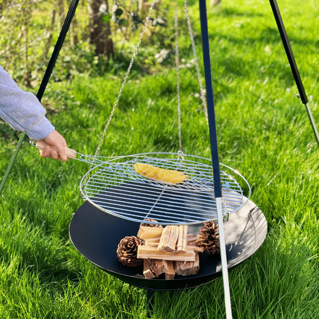 Vis grillrooster met banaan hangend grillrooster vuurschaal