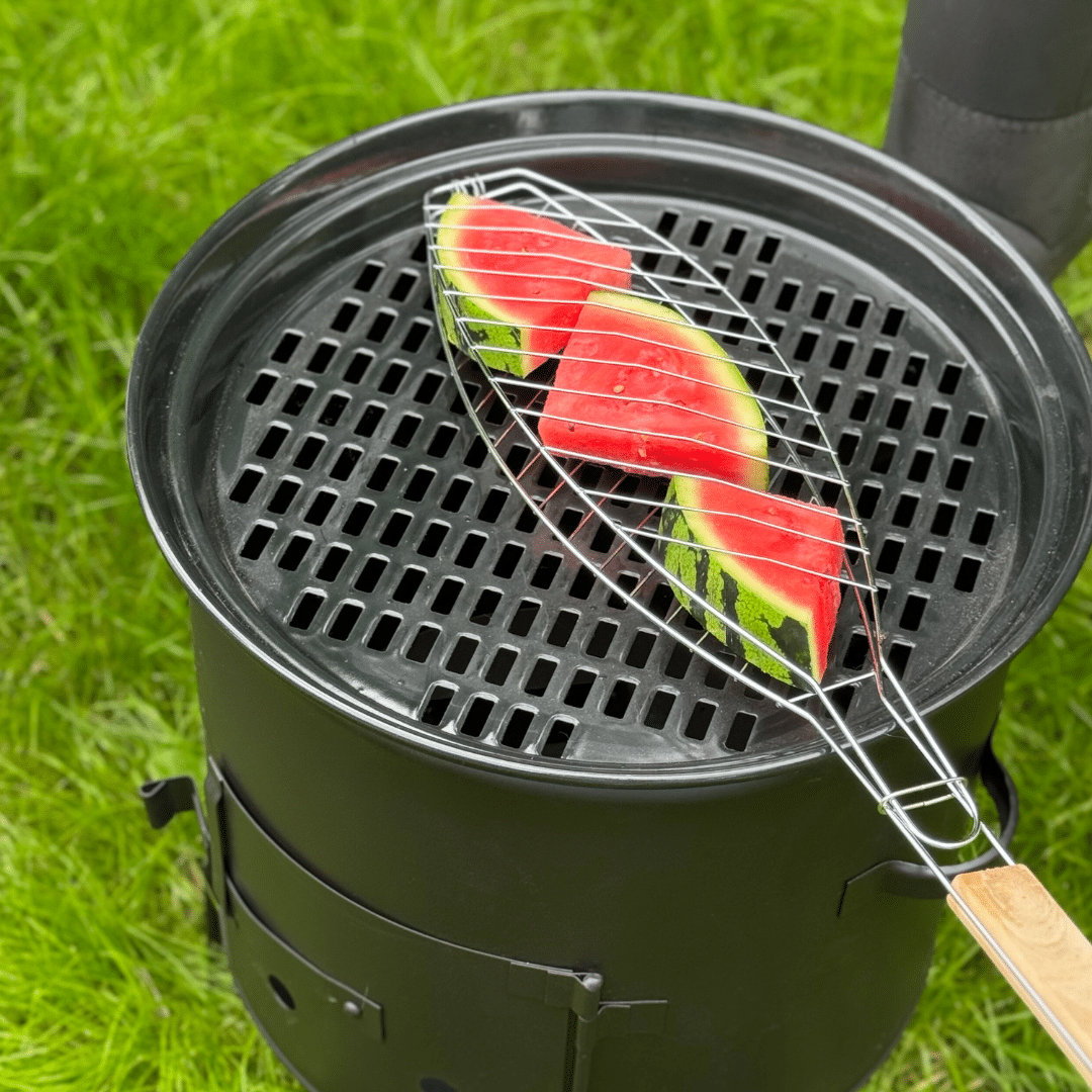 Vattenmelon i fisk-grill-grill-på-BBQ-spis för utomhusmatlagning