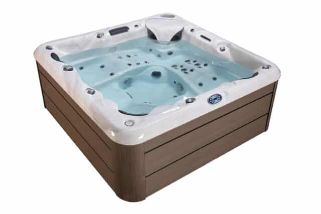 Infinity Spa Wellness Tub 004 zijaanzicht met water
